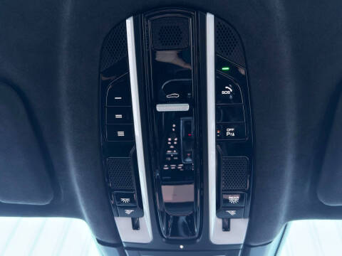 2021 Porsche Cayenne Turbo S E-Hybrid Coupe