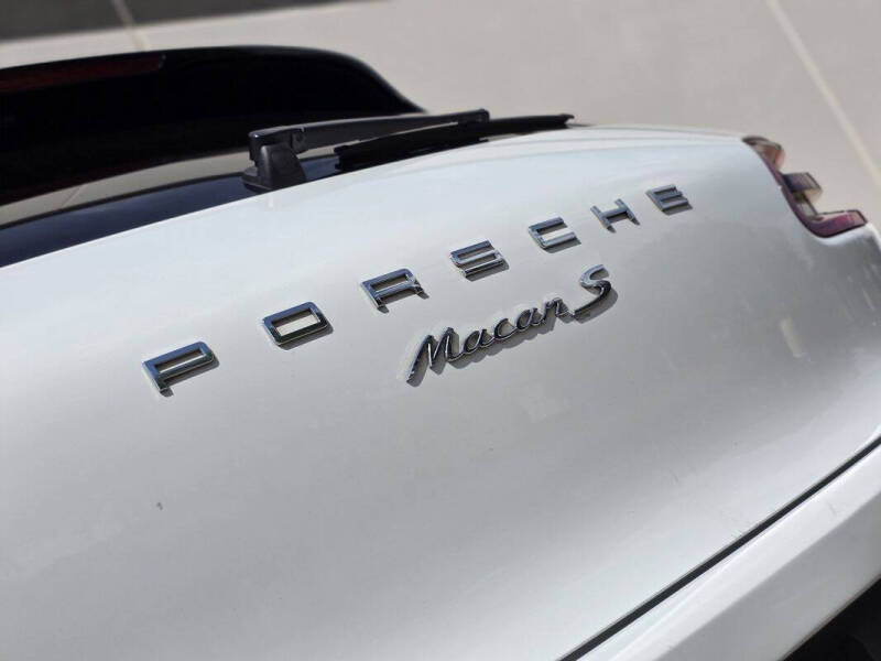 2016 Porsche Macan S