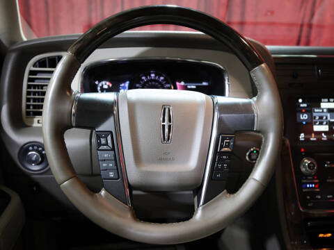 2017 Lincoln Navigator Select