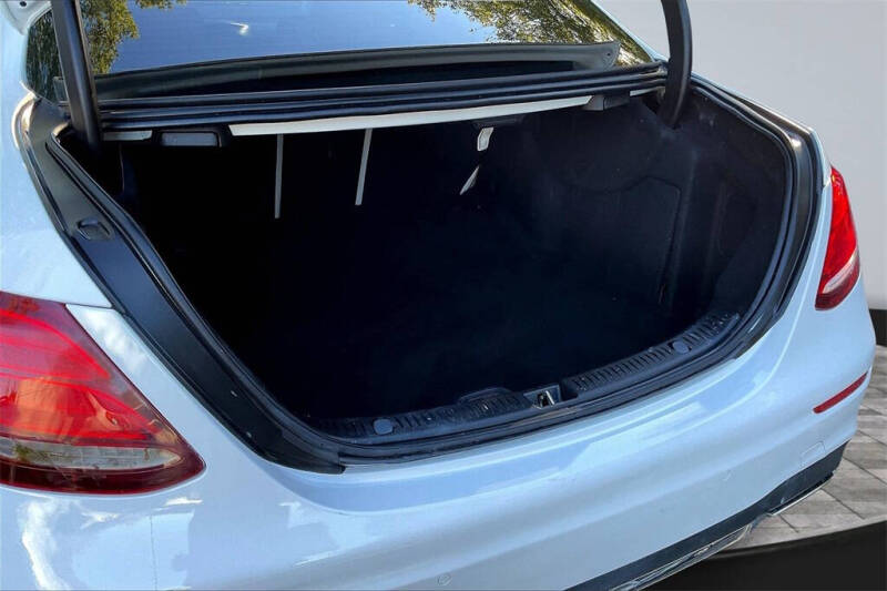 2018 Mercedes-Benz E-Class E 300