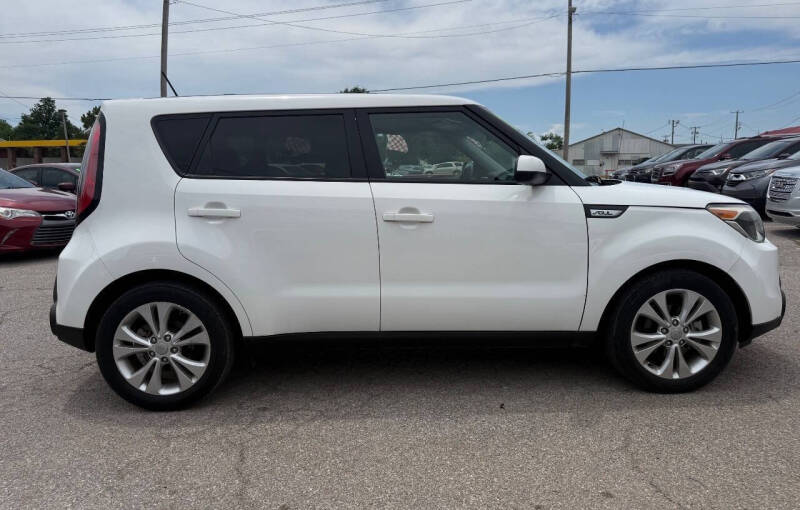 2015 Kia Soul +