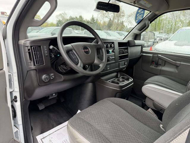 2024 GMC Savana 2500