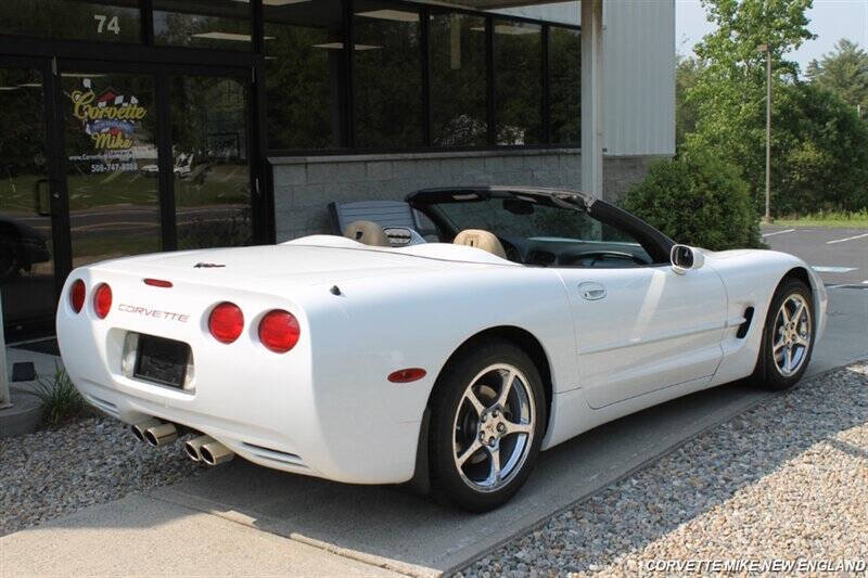 1999 Chevrolet Corvette 23
