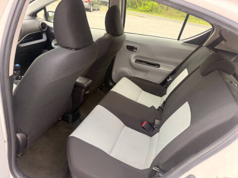 2013 Toyota Prius c Two