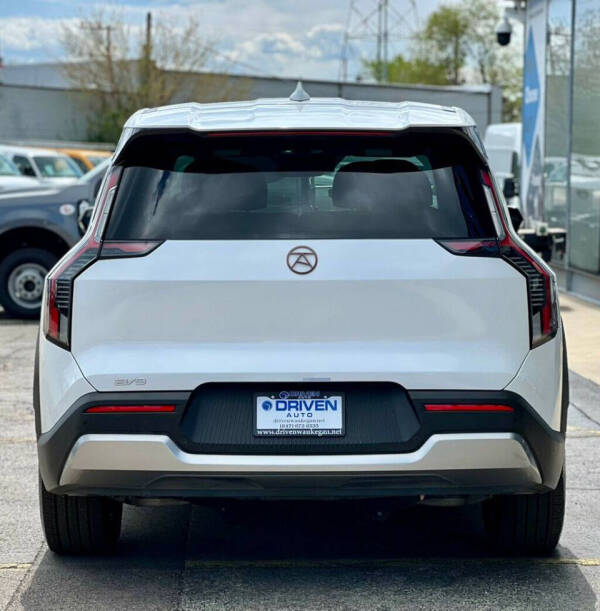 2024 Kia EV9 Light Long Range