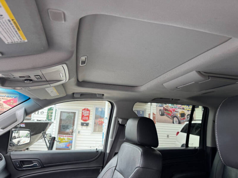 2017 GMC Yukon XL SLT