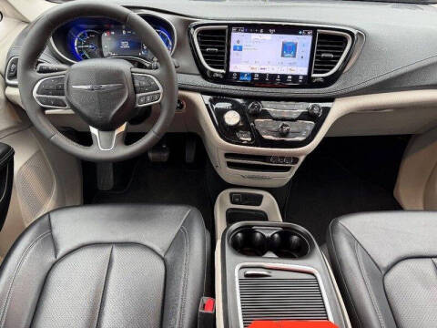 2024 Chrysler Pacifica Plug-In Hybrid