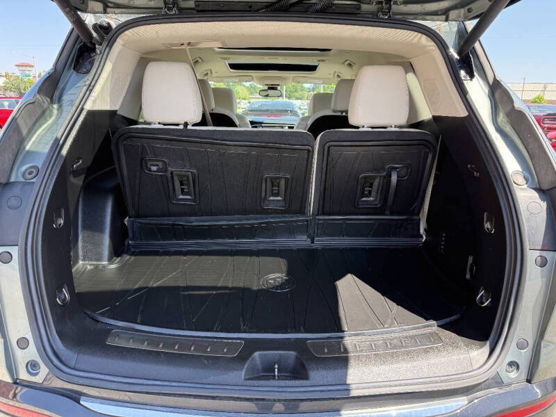 2023 Buick Enclave Essence