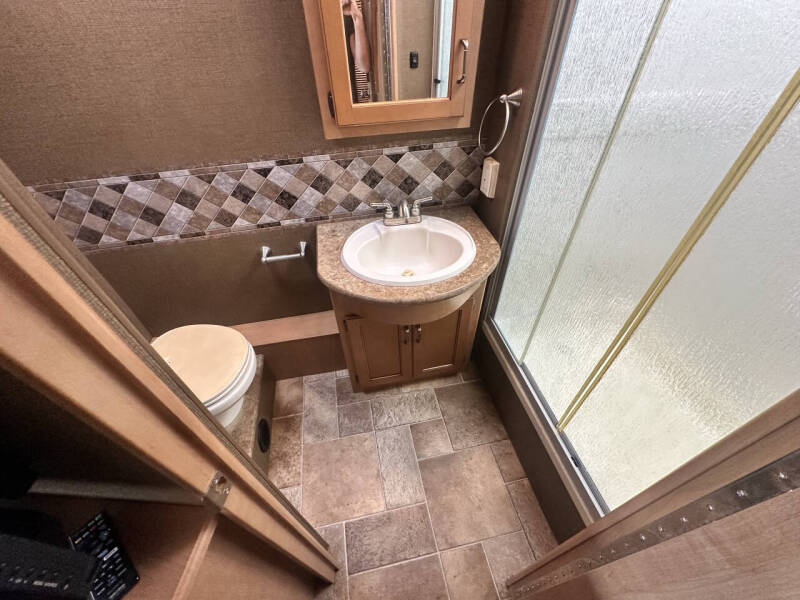 2015 Thor Motor Coach Hurricane