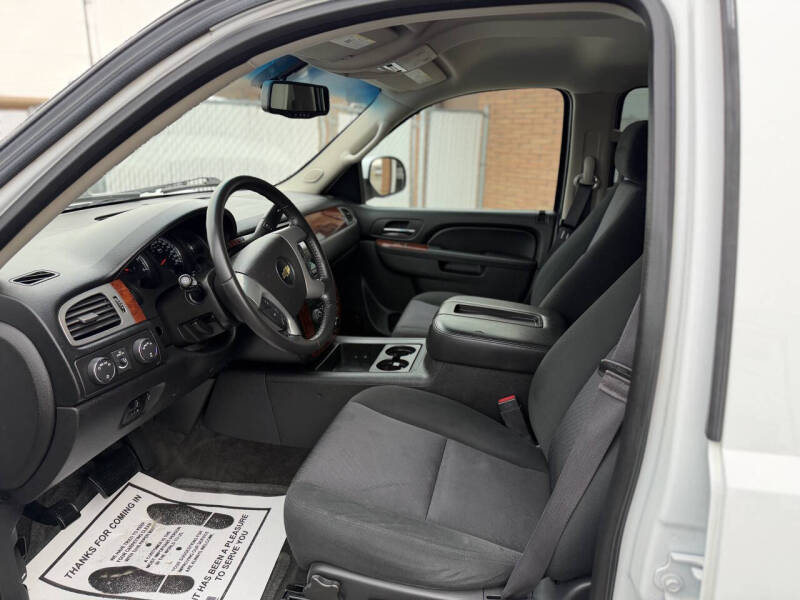 2014 Chevrolet Suburban LS