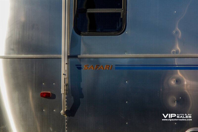2000 Airstream 26'