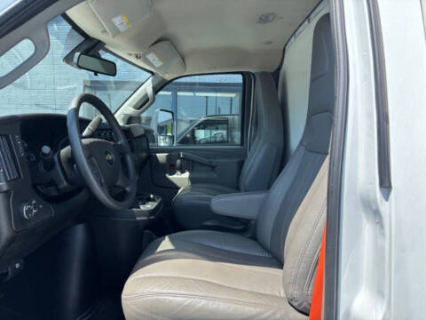 2024 Chevrolet Express Reefer Box Van