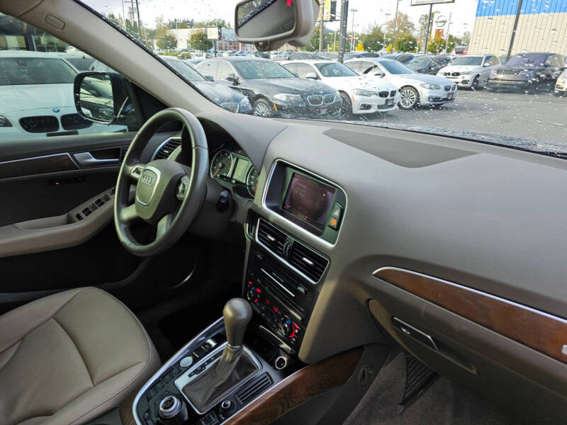 2012 Audi Q5 3.2 quattro Premium Plus