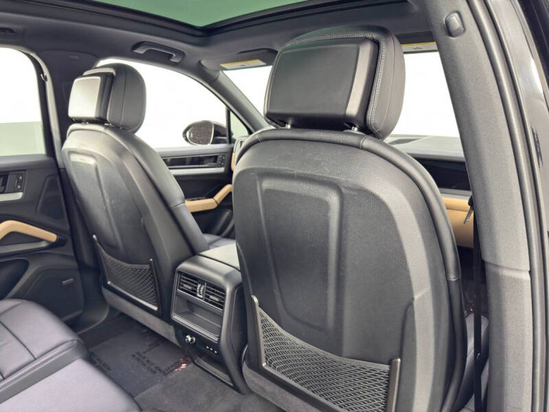 2024 Porsche Cayenne