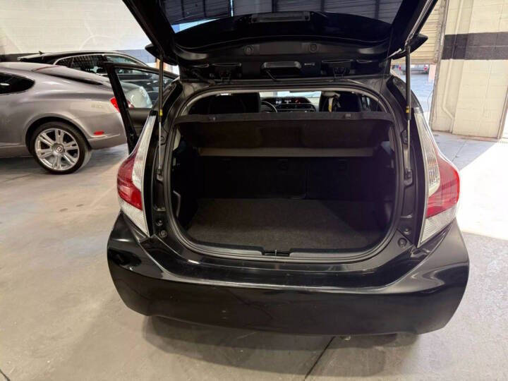 2016 Toyota Prius c Two