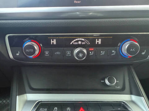 2020 Audi Q3 quattro Premium 45 TFSI