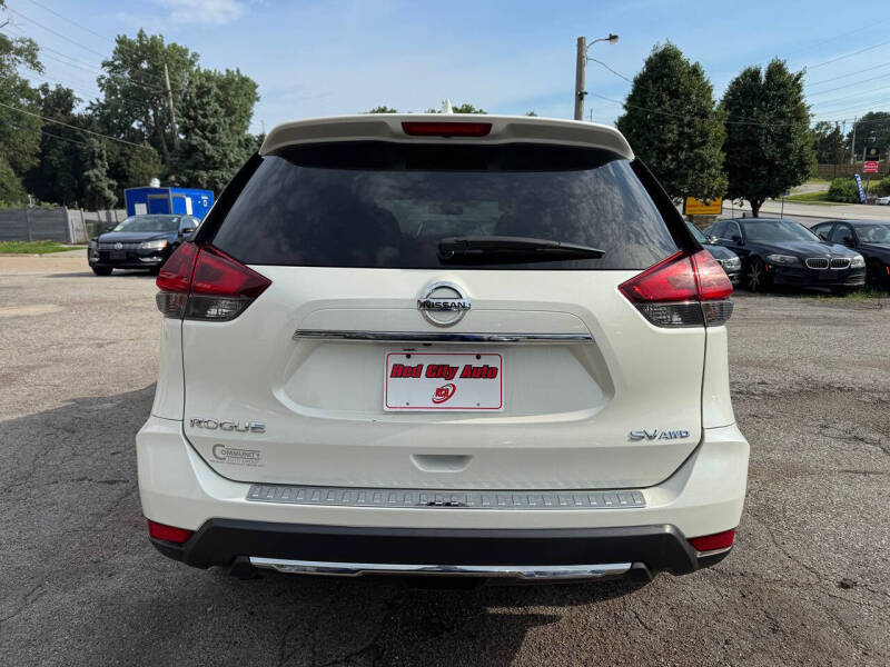 2018 Nissan Rogue SV