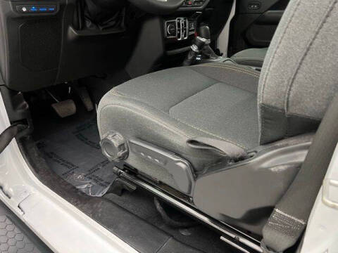 2024 Jeep Wrangler Sahara 4xe