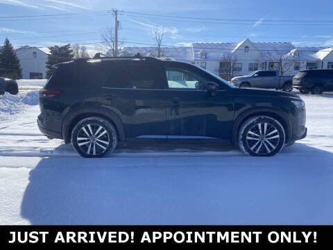 2022 Nissan Pathfinder Platinum