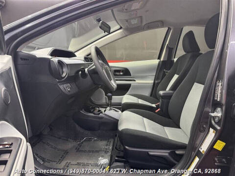 2014 Toyota Prius c Three