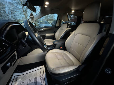 2020 Ford Escape Titanium