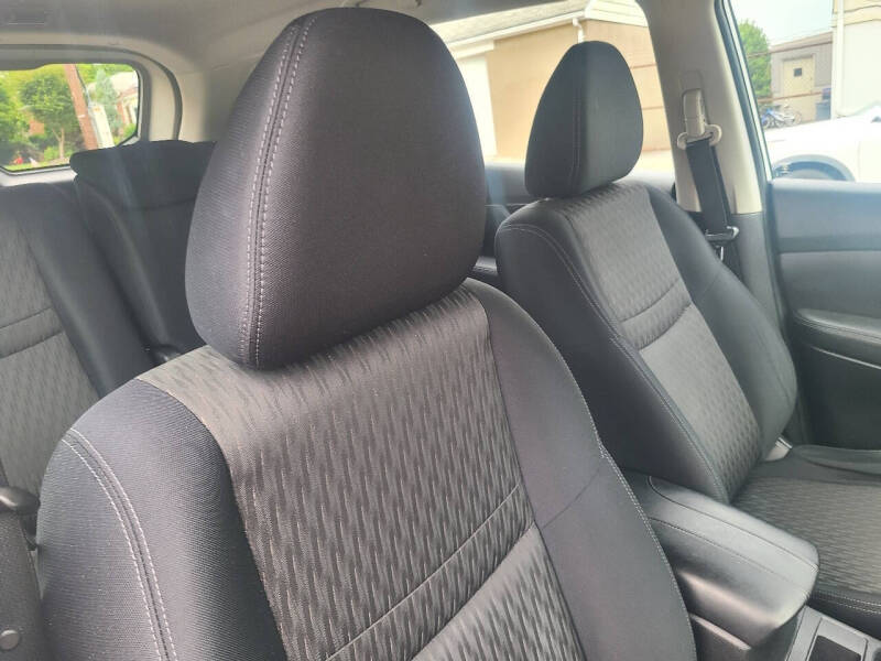 2017 Nissan Rogue S