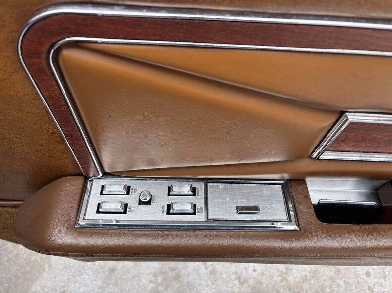 1971 Lincoln Continental