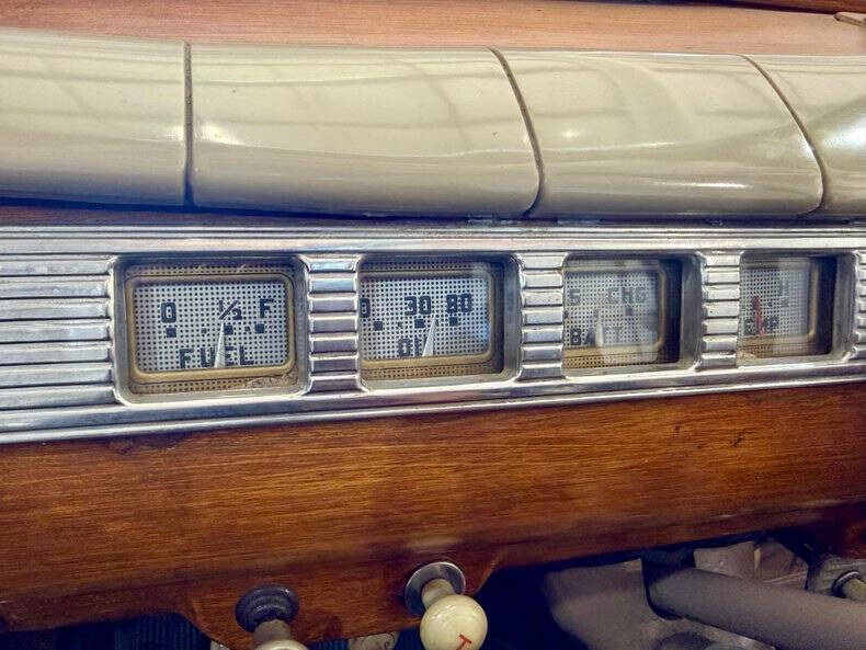 1948 Ford Super Deluxe