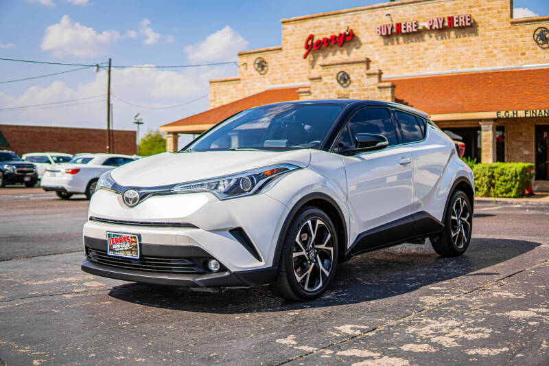 2019 Toyota C-HR Limited's photo