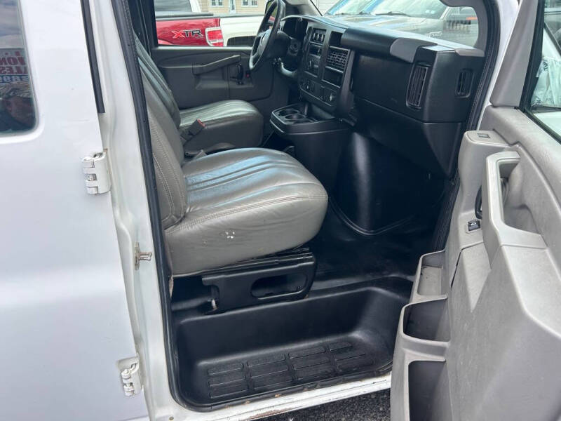 2017 Chevrolet Express 2500