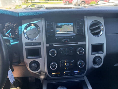 2017 Ford Expedition EL XLT