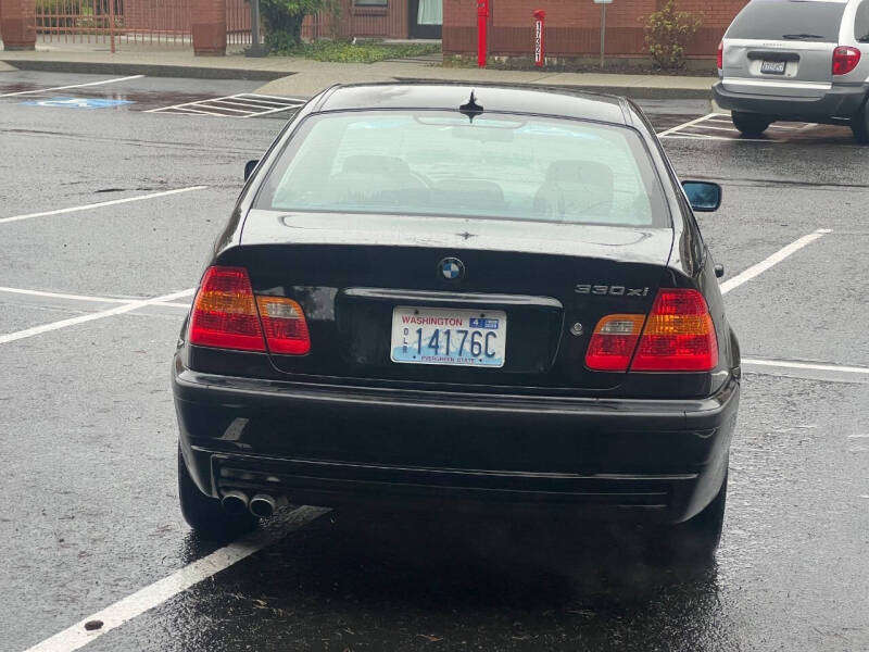 2004 BMW 3 Series 330xi