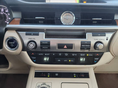 2013 Lexus ES 300h