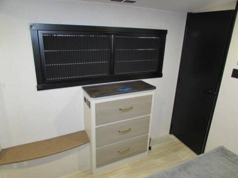 2025 Forest River F320 VIEW