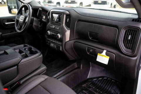 2025 GMC Sierra 2500HD Pro