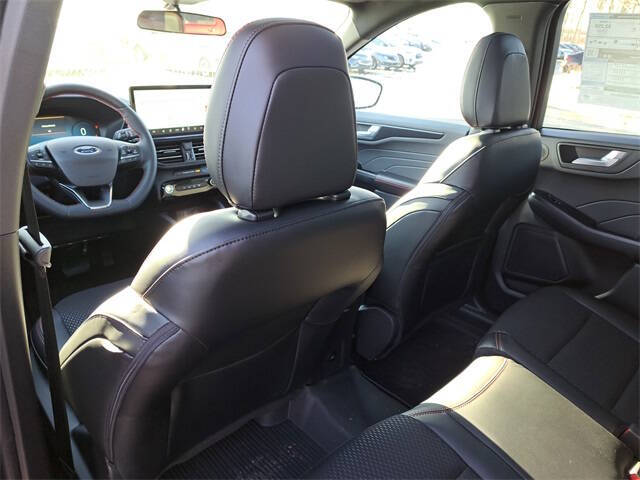 2026 Ford Escape Hybrid ST-Line Select