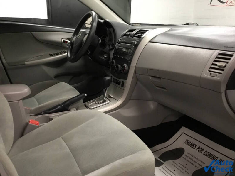 2011 Toyota Corolla LE