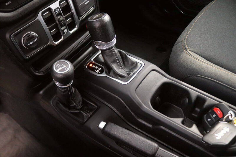 2024 Jeep Gladiator NightHawk
