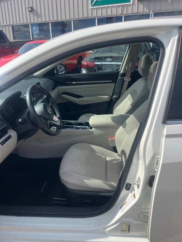 2022 Nissan Altima 2.5 SV