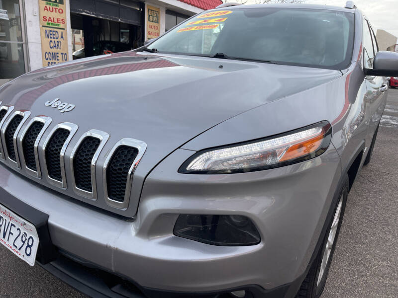 2018 Jeep Cherokee for sale at Best Buy Auto Sales in Hesperia CA