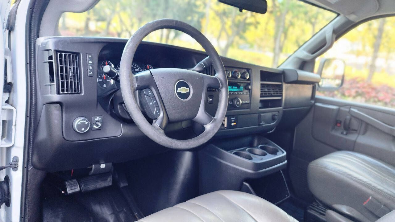 2016 Chevrolet Express  - $11,900