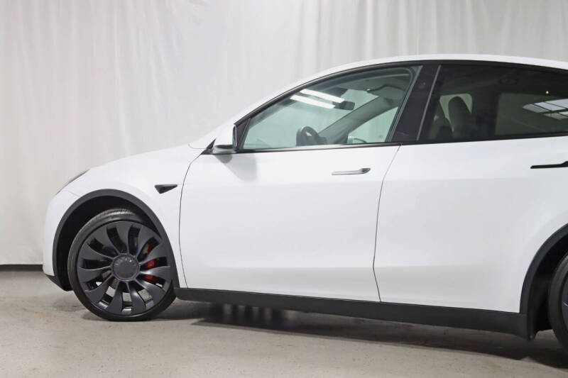 2025 Tesla Model Y Performance