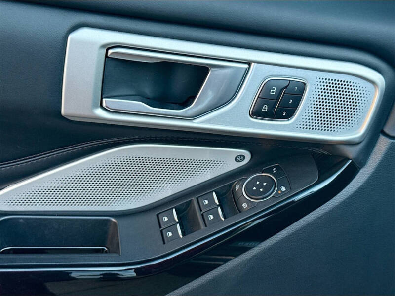 2023 Ford Explorer Platinum