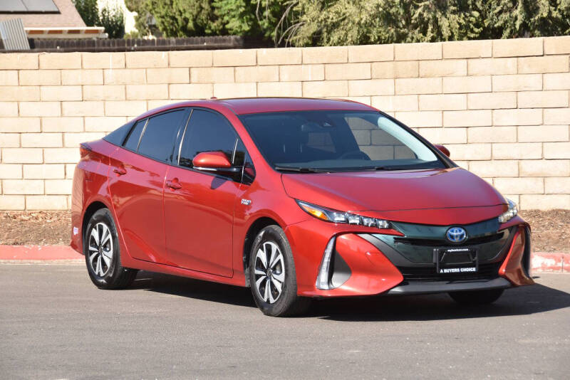 2019 Toyota Prius Prime Plus photo 32