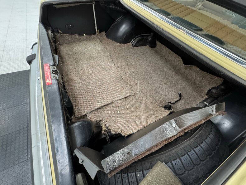 1975 Mercedes-Benz 300-Class