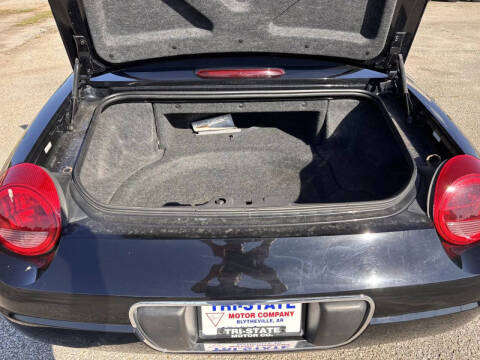 2002 Ford Thunderbird Deluxe