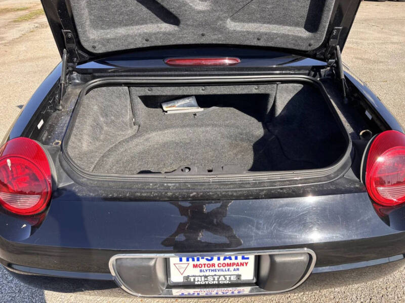 2002 Ford Thunderbird Deluxe