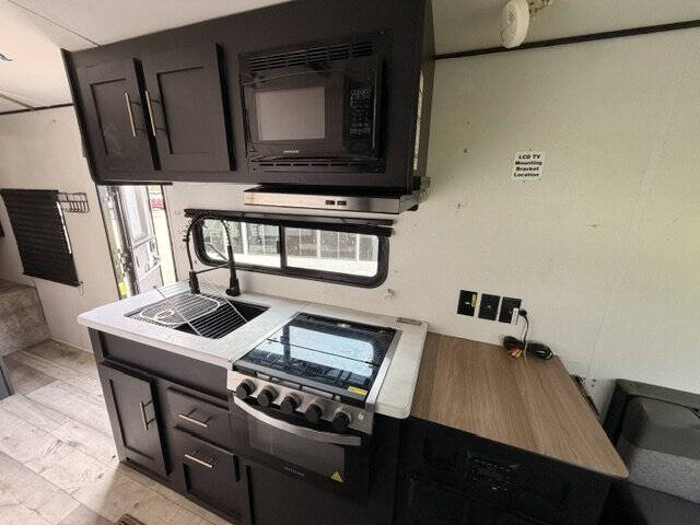 2022 Keystone RV 202qbwe