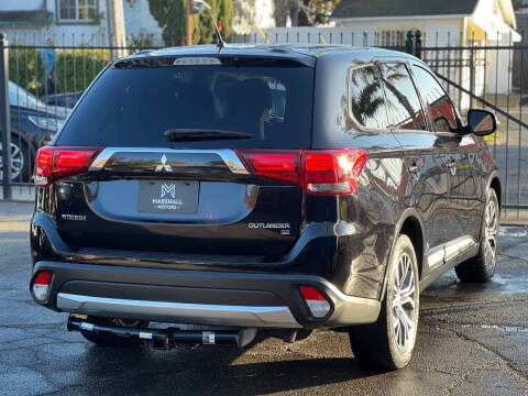 2016 Mitsubishi Outlander SE