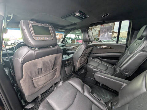 2017 Cadillac Escalade ESV Platinum
